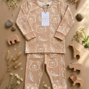 Gemini_Generated_Image_mlkcbwmlkcbwmlkc Conjunto Piyamero Latte Gold